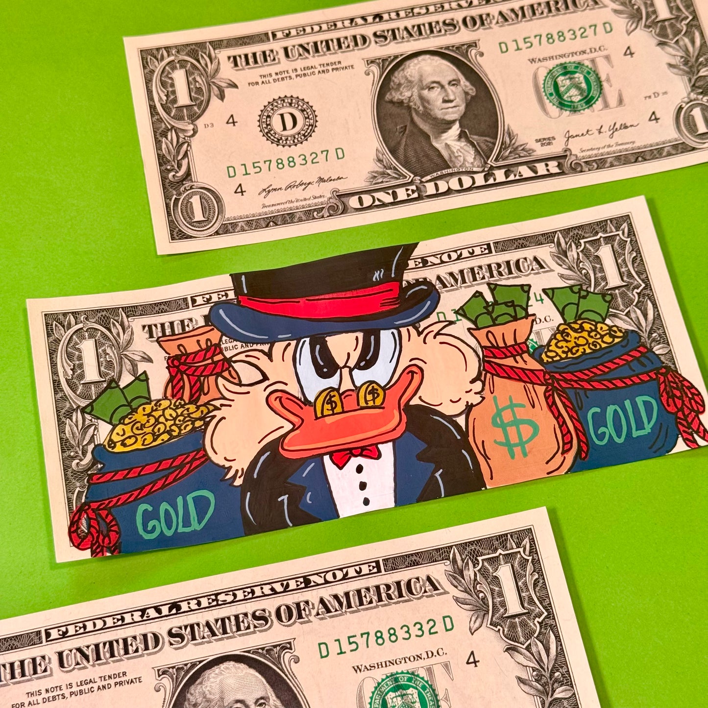 Art Dollar - Scrooch with money