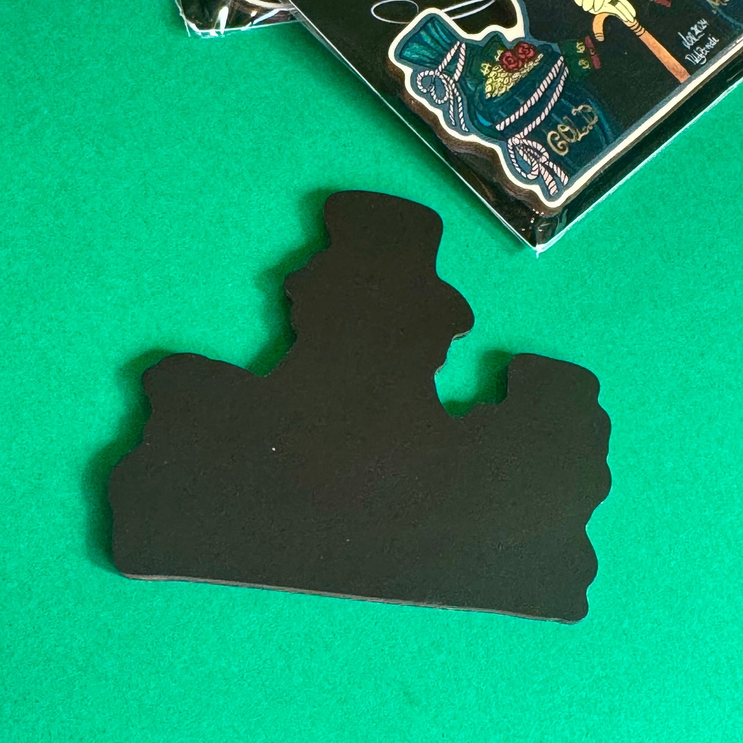 (Scrooch and money )Magnetic wood